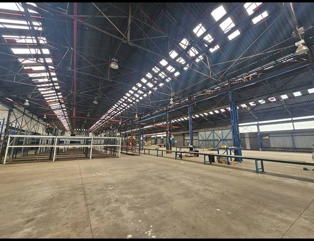 4,113M² WAREHOUSE TO LET IN TUNNEY